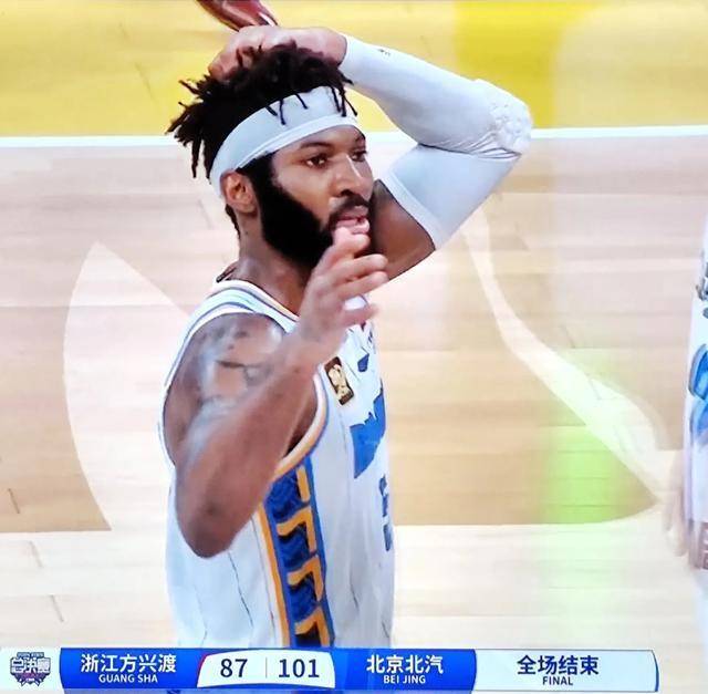 外援发威，帮助球队取得胜利