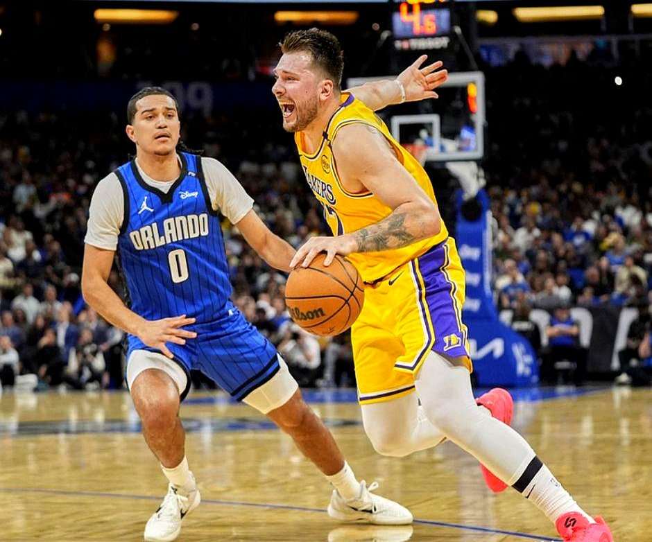 包含湖人逆转魔术,继续领跑西部的词条 包含湖人逆转魔术,继续领跑西部的词条