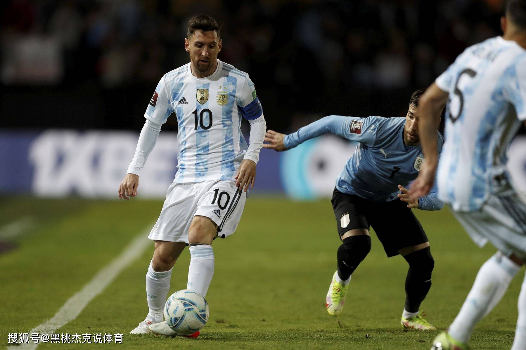 马德里竞技翻盘英格兰,迪马利亚完成帽子戏法的简单介绍 马德里竞技翻盘英格兰,迪马利亚完成帽子戏法的简单介绍