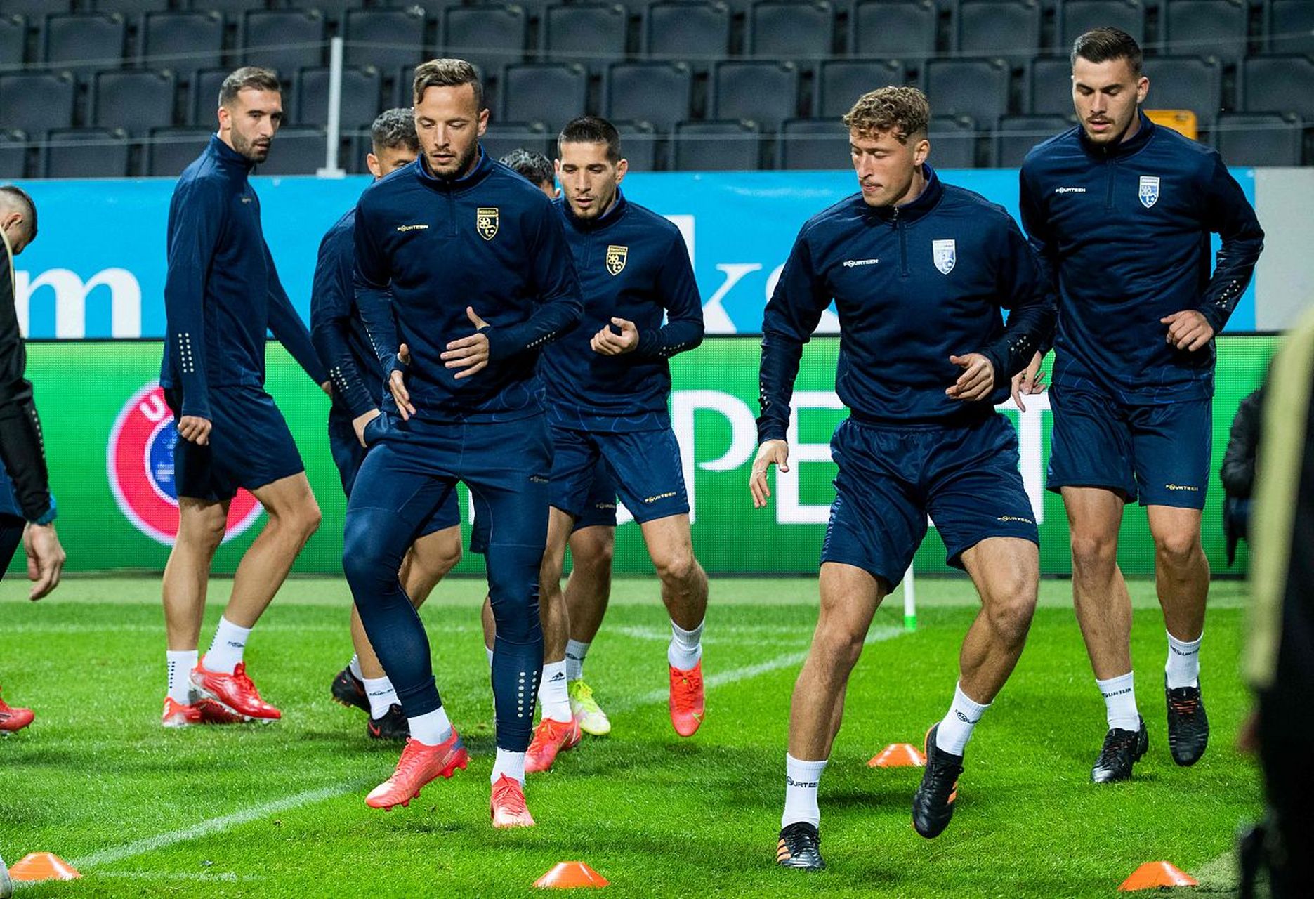 法国队鏖战英格兰队，波尔高光表现