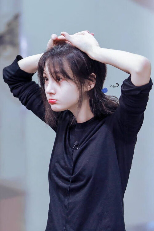 欧冠巅峰对决，阿尔瓦雷斯以压制级表演，击穿拜仁的钢铁防线