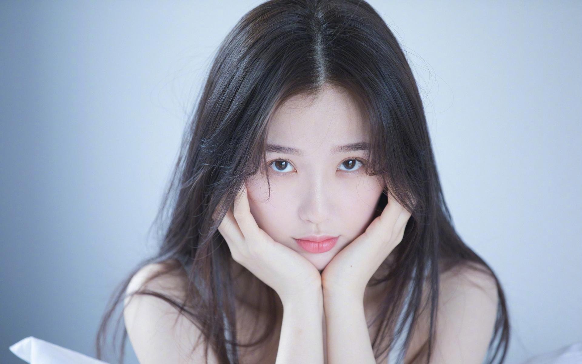 开云下载-双线战场，德甲争冠白热化，乌拉圭火力全开压制摩洛哥