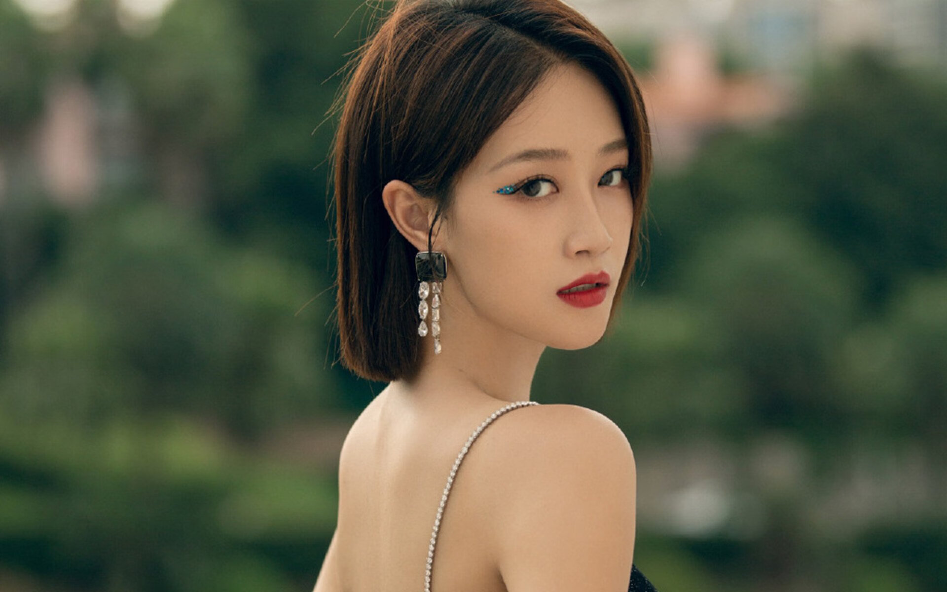 开云体育官方网站-冷门英雄，当塞维利亚绝杀与若日尼奥的幽微接管撕裂足球的肤浅叙事