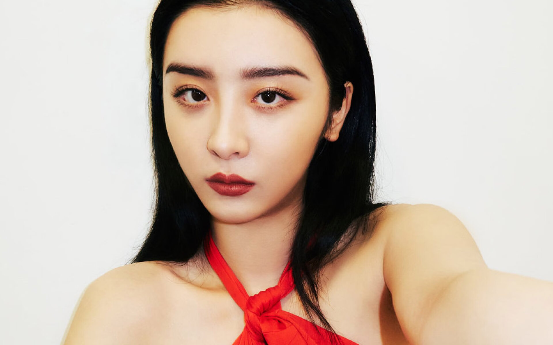 蒂亚戈中场魔术引爆安菲尔德,芬兰冰刃提前终结悬念