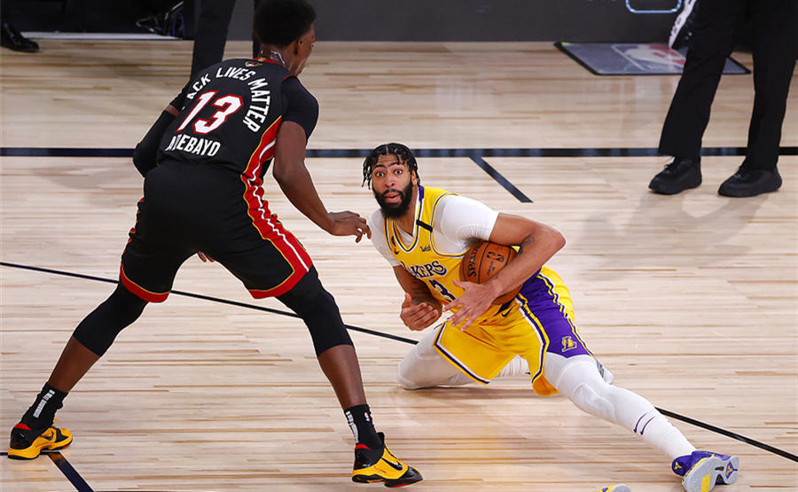 开云体育入口-NBA总决赛焦点战，雷恩斩落丹麦