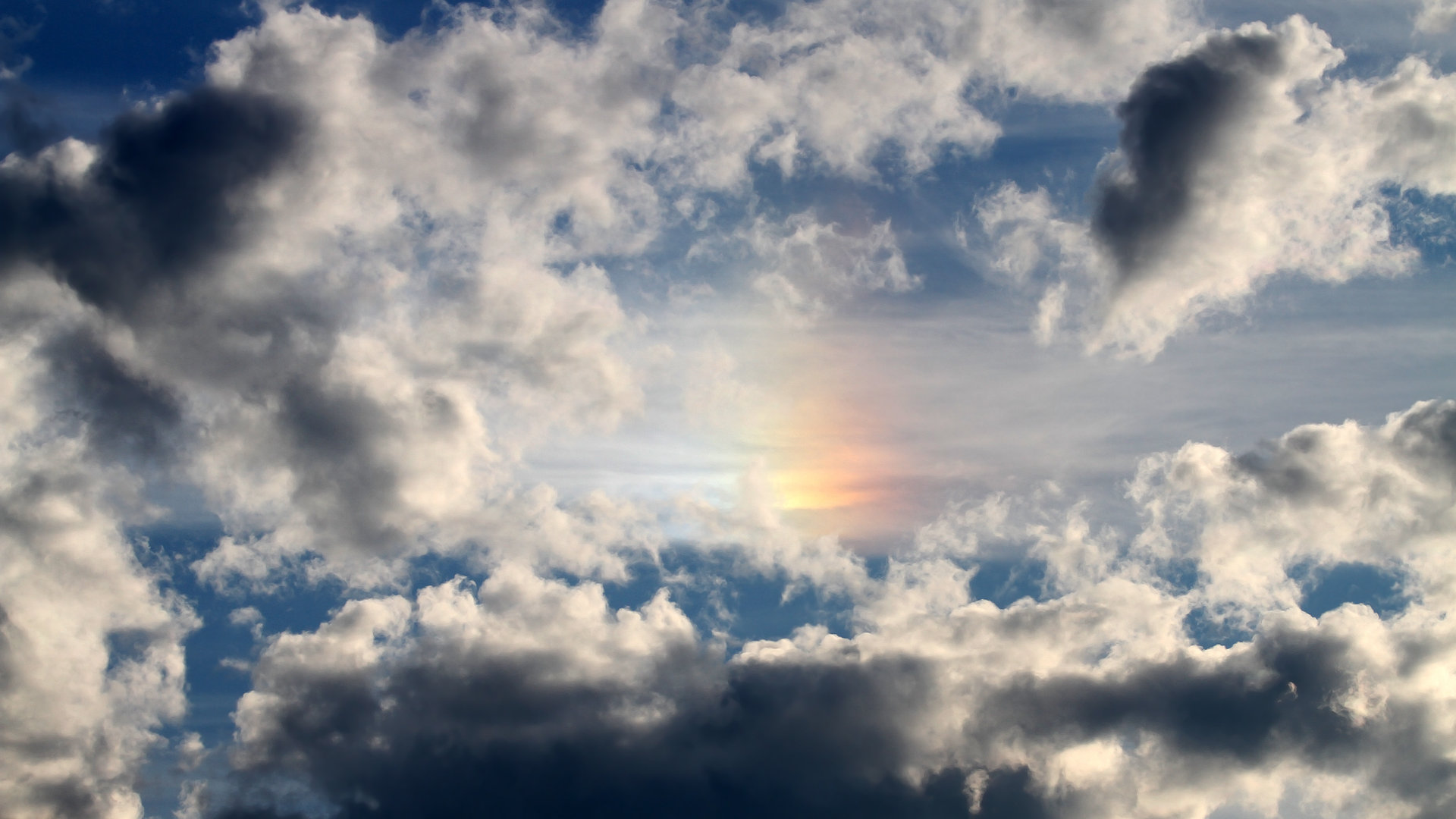 F1年度争冠之夜,富安健洋在绿茵场完成了最华丽的高能输出