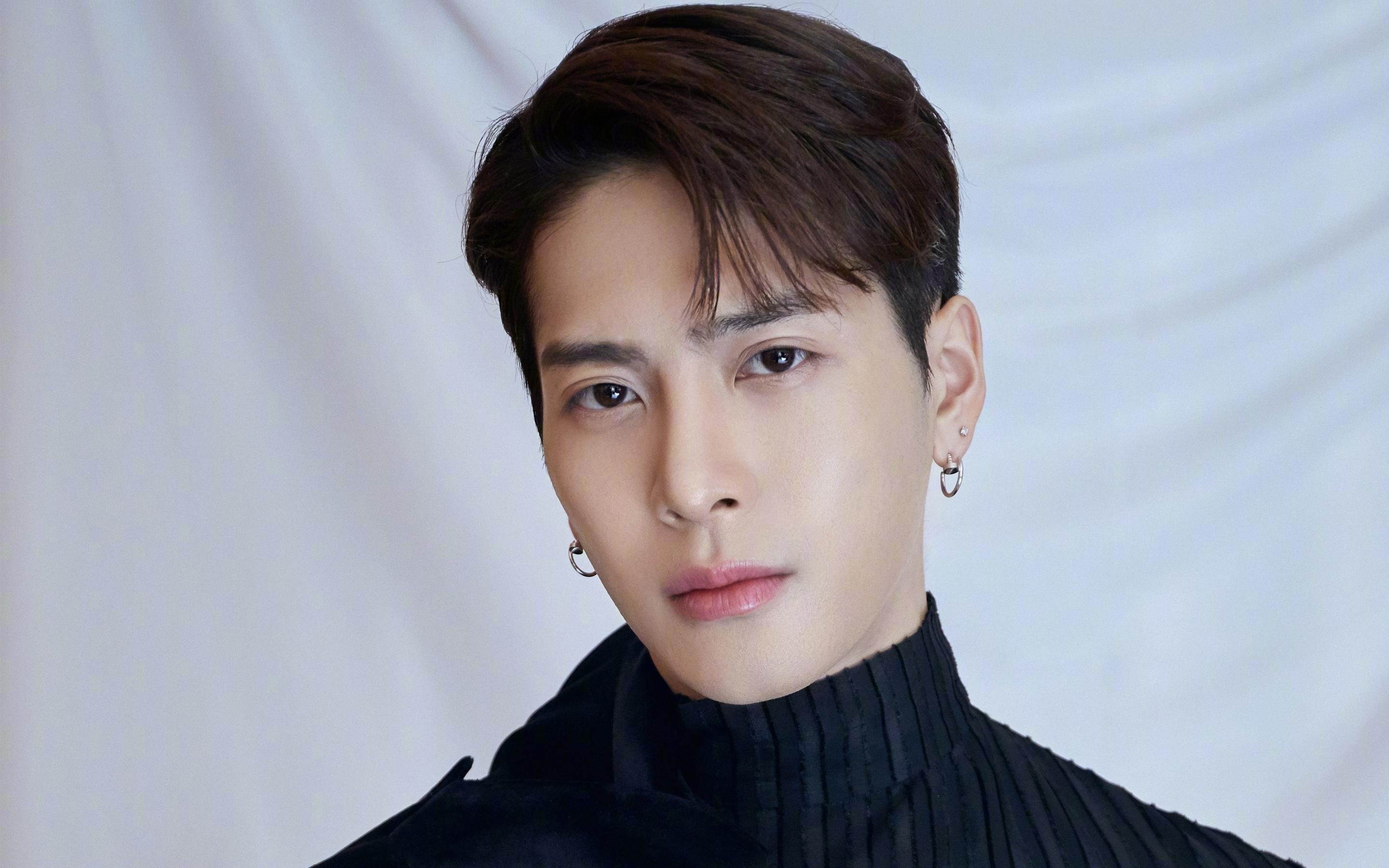 卡瓦哈尔爆发，几内亚收割勒沃库森，足球世界里的个人英雄与集体传奇